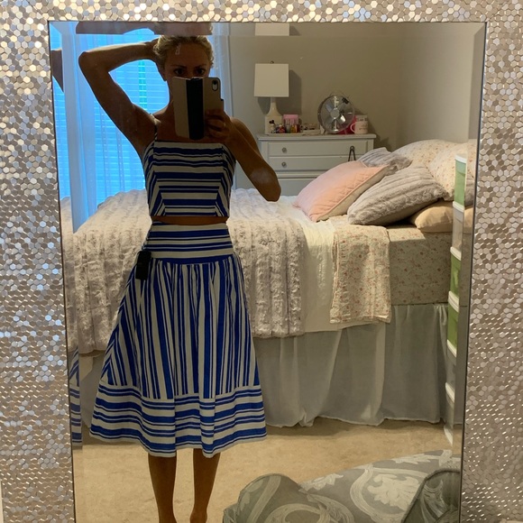 JOA Los Angeles Linen Skirt and Crop Top Set - Picture 4 of 7